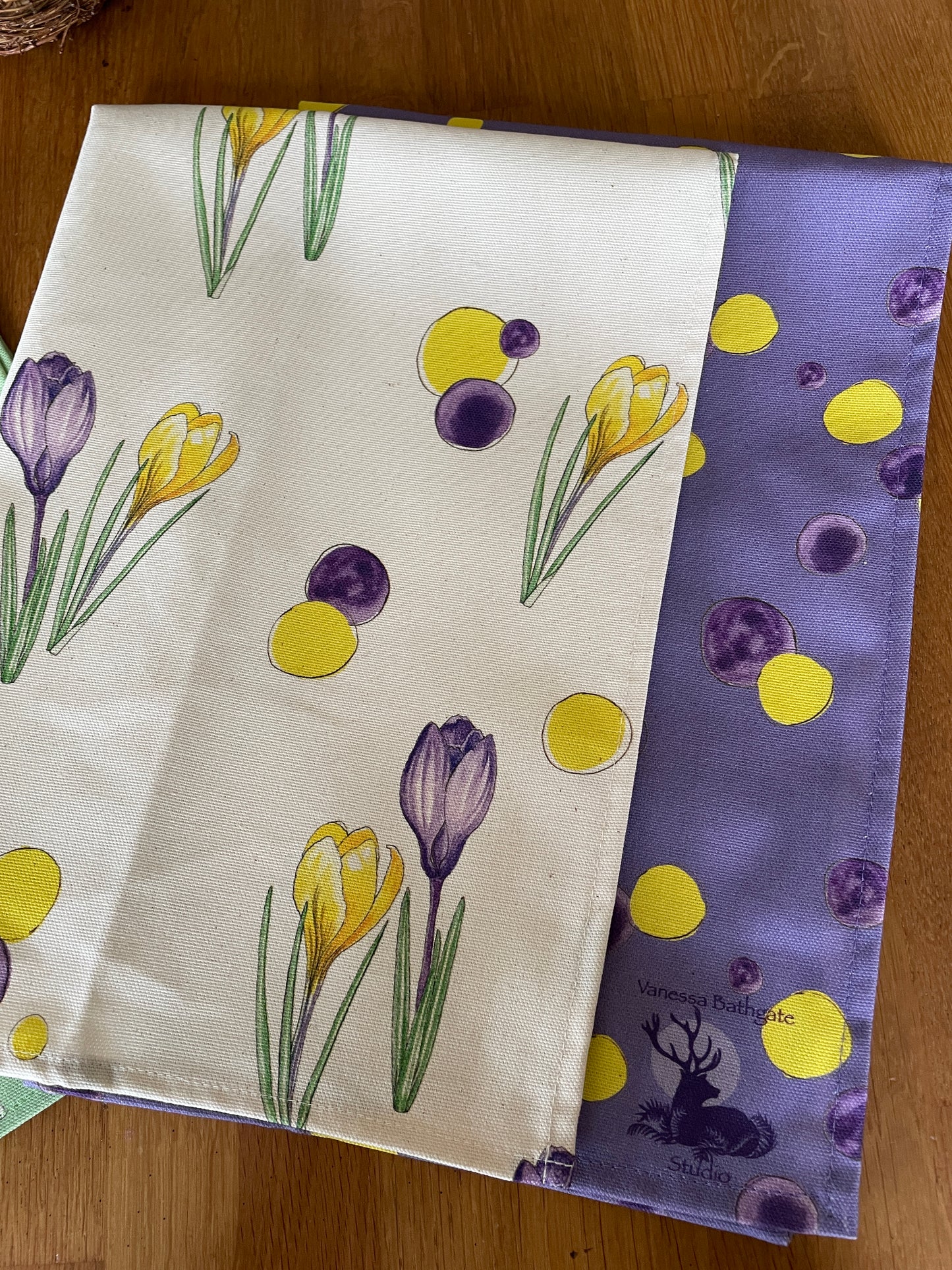 Crocus Organic 2x Tea Towel Gift Set, gift wrapped