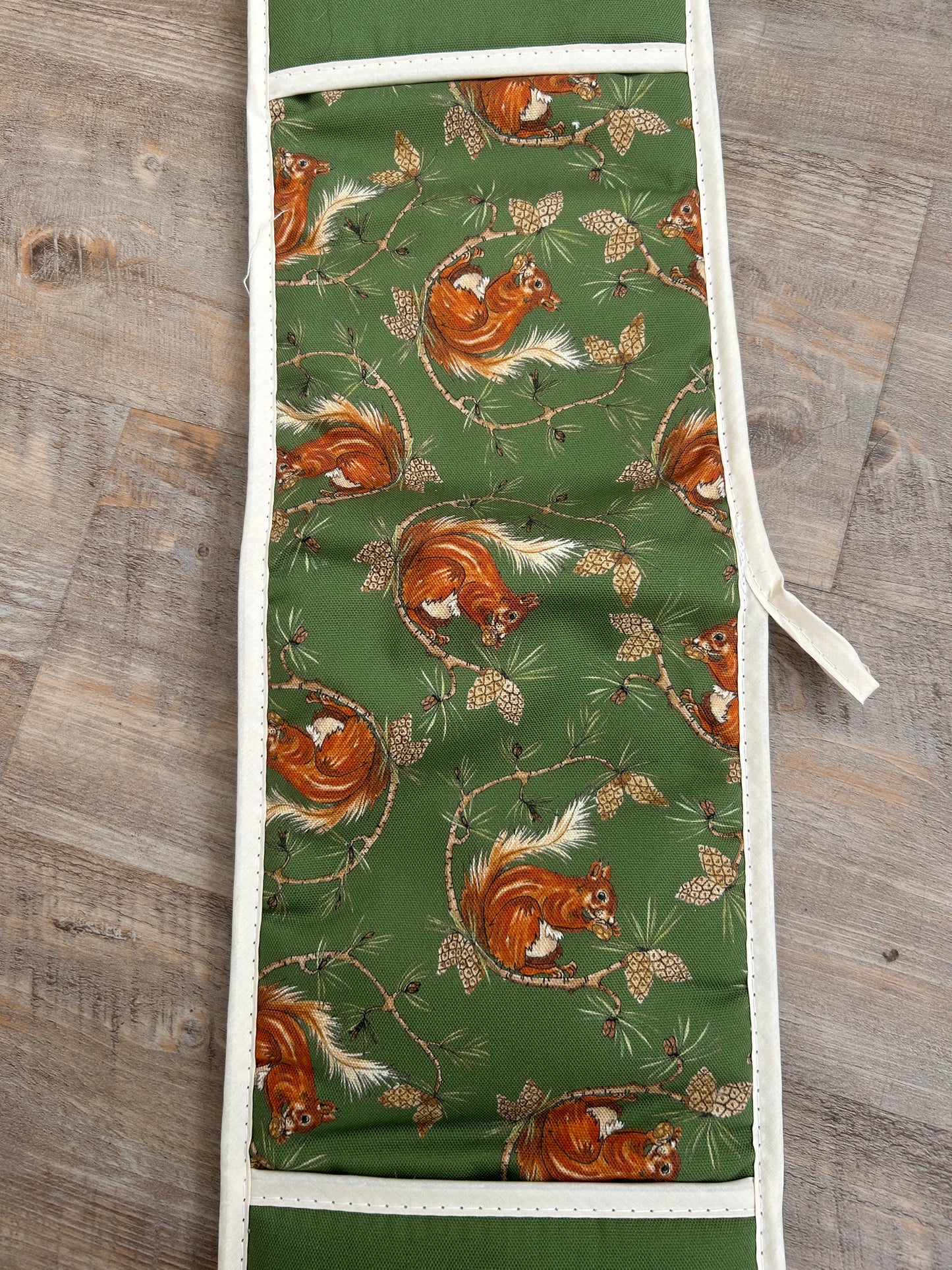 Red Squirrel Design Double Oven Glove