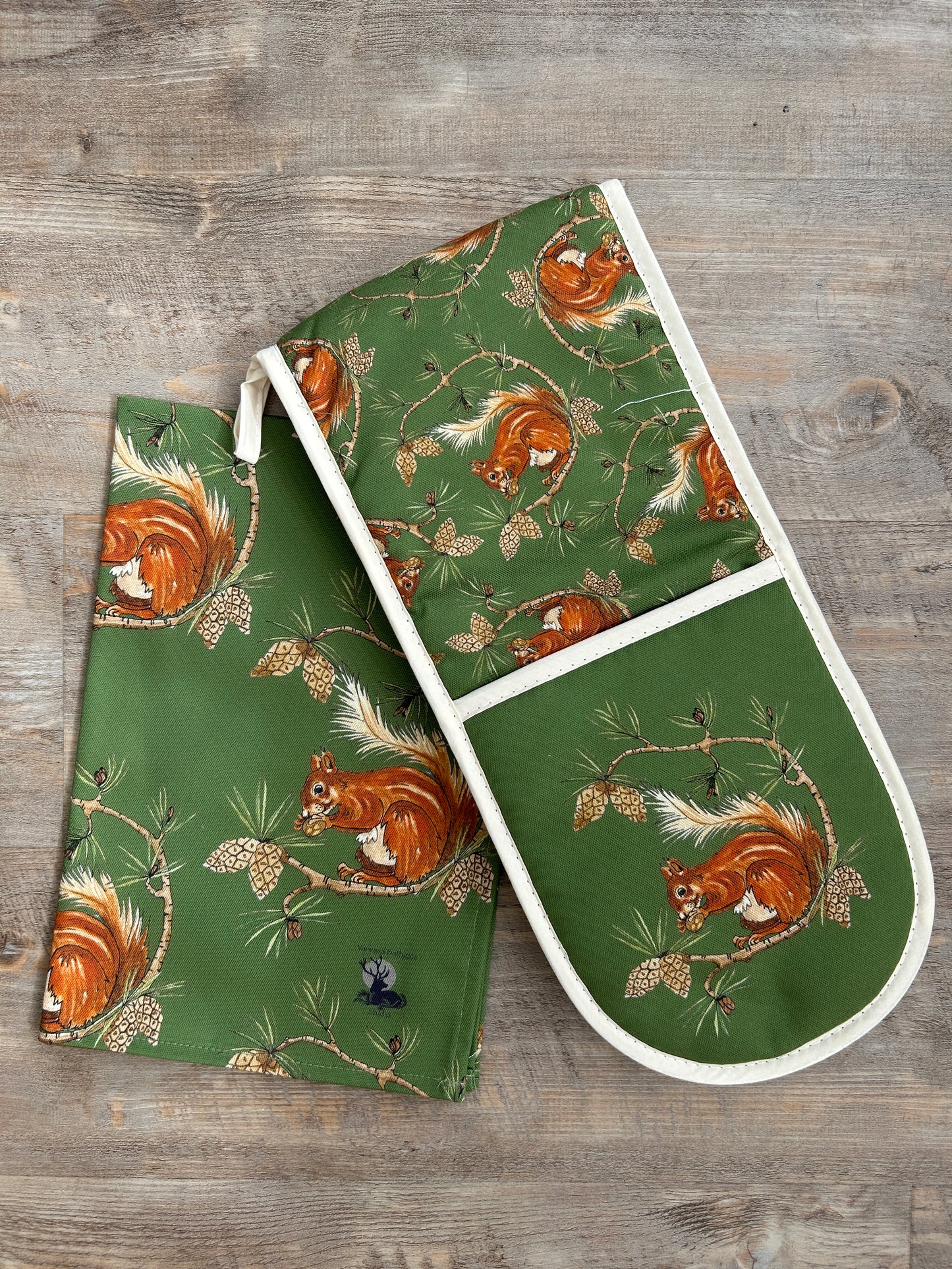 Red Squirrel Design, Cotton Tea Towel